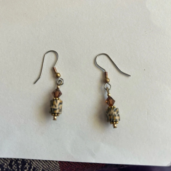 3/$20 Silver Tone Brown Crystal Animal Print Dangling Drop Earrings - Picture 2 of 3